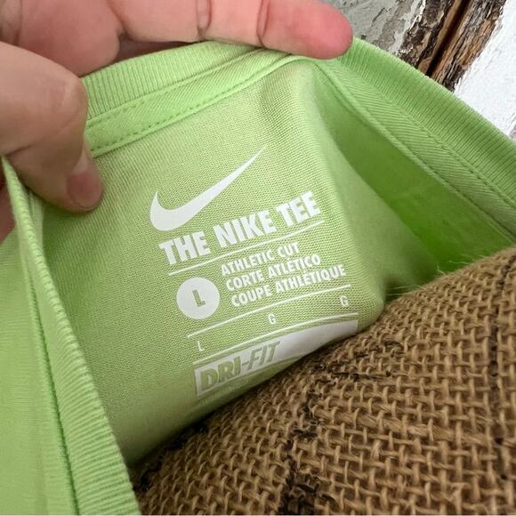 Nike Womens Athletic Cut Run Don’t Hide Tshirt Green - Picture 6 of 6